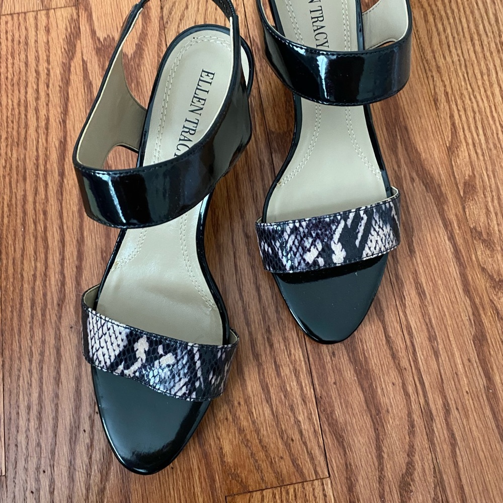 Shoes - Picture 7 of 8